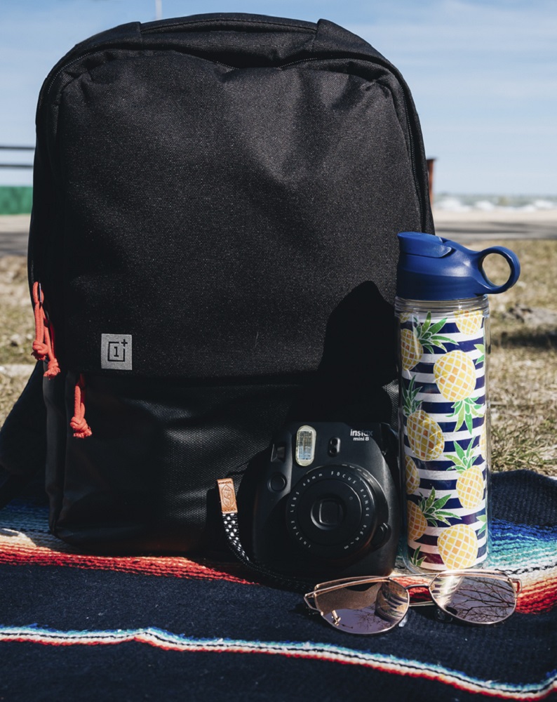 custom water bottle with pineapple design custom water bottle with pineapple design